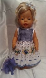 Одежда для кукол BABY BORN.Подходит для кукол-пупсов ростом 40-43см.Вся одежда выполнена вручную из натуральных качественных тканей,что позволяет стирать и гладить одежку!Высокое качество исполнения работы порадует Вас и Вашего ребенка.Каждая девочка будет рада такому подарку.Платья+повязка